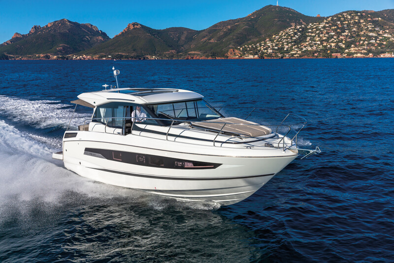 JEANNEAU NC 37 M/Y Dana