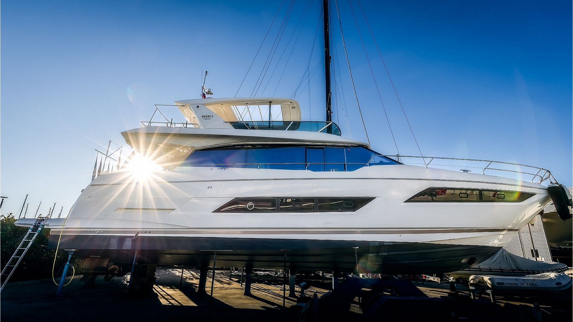 PRESTIGE 680 FLYBRIDGE